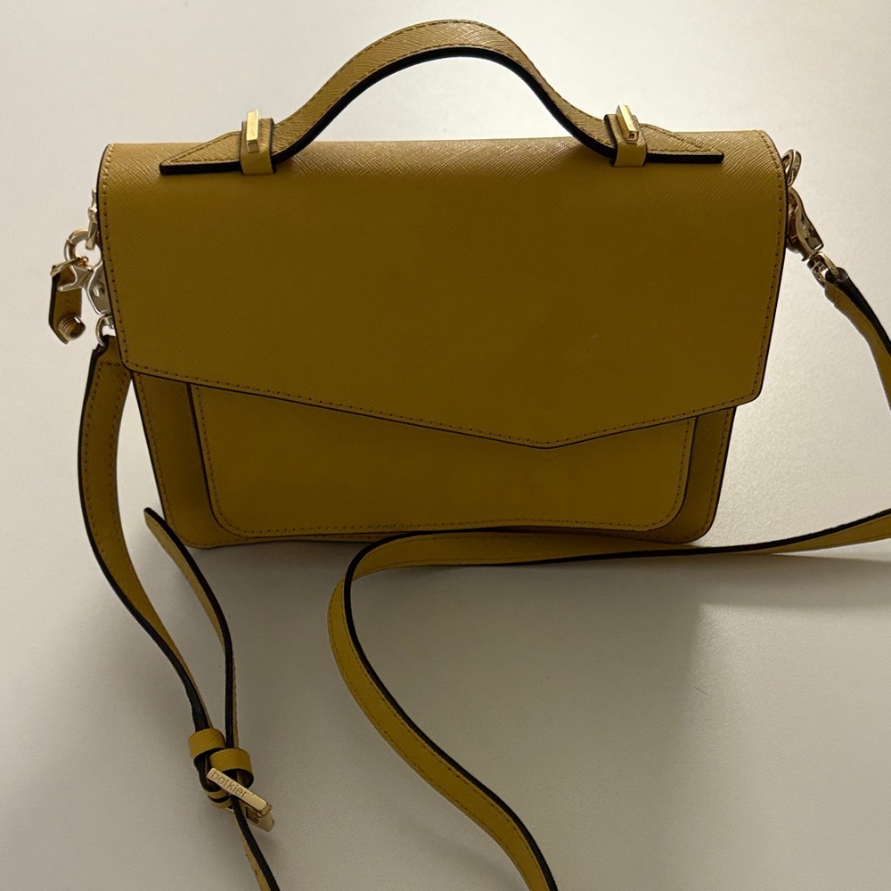Botkier Mint Condition crossbody leather 
“cobble hill” style in “Sunny” yellow